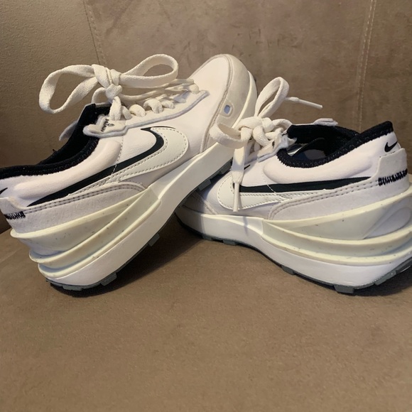 Nike Waffle SE One. Only worn 3 times in great shape. - Picture 3 of 5